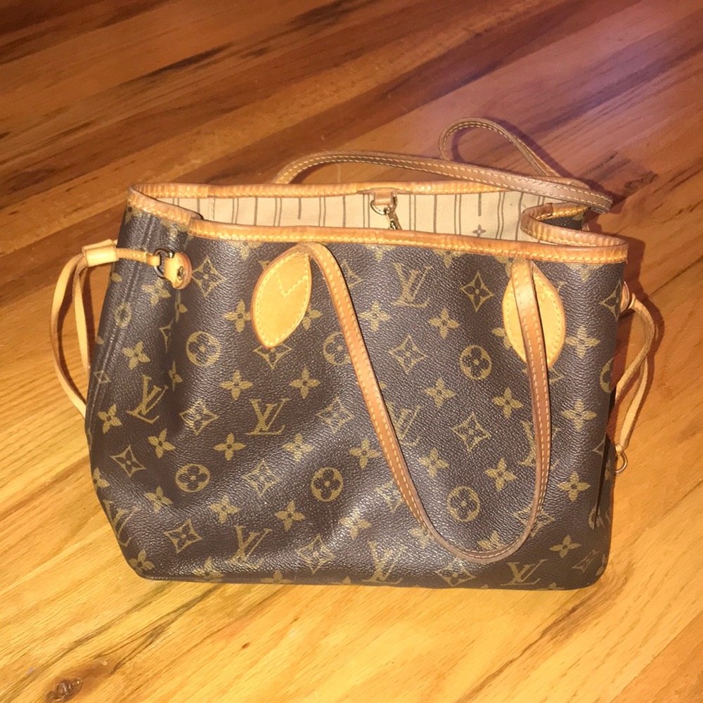 Louis Vuitton Purse